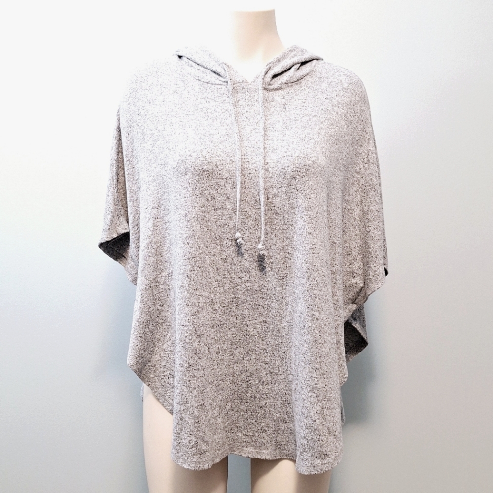 4️⃣/$2️⃣9️⃣ Aerie summer cape with hood